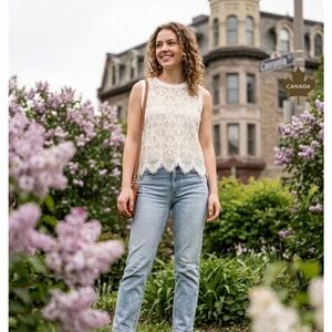 Deletta Lace Sleeveless Top